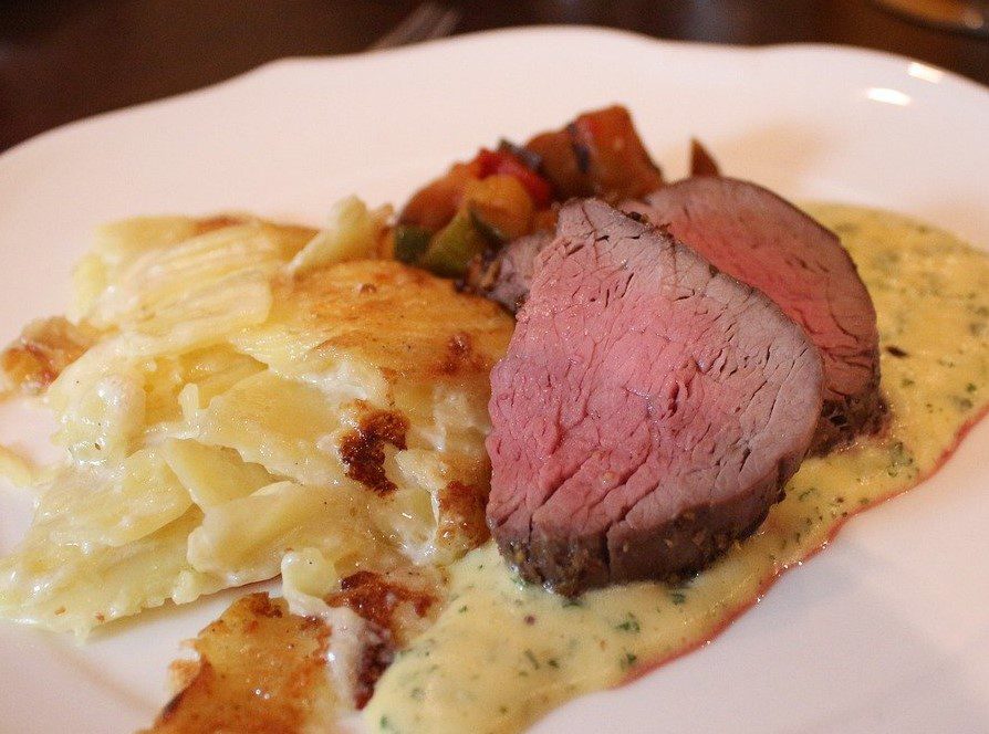 beef-for-christmas-roasted-tenderloin-with-pepper-crust-texas-beef